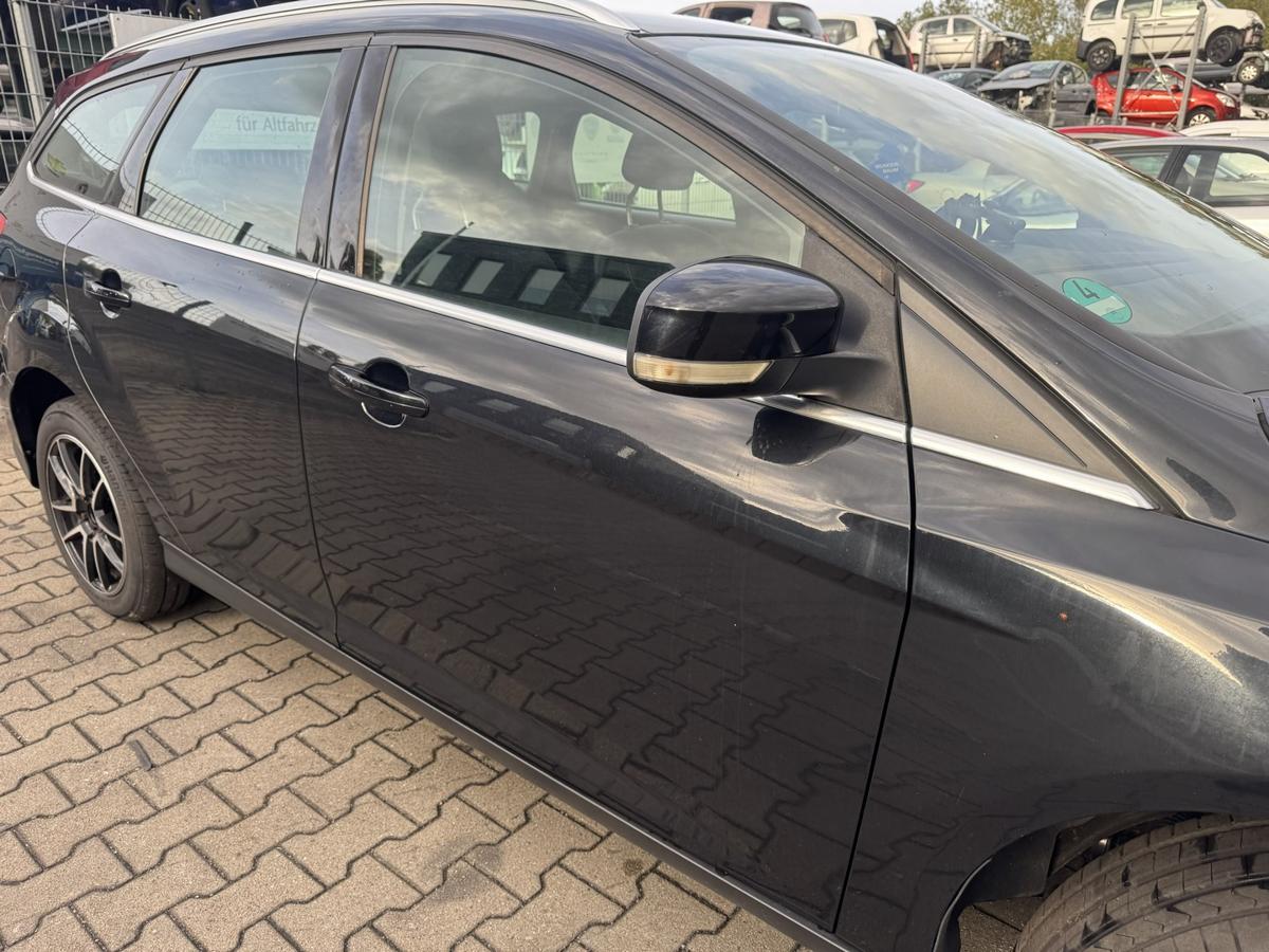 Ford Focus 3 original T&uuml;r vorn rechts Panther Schwarz Rohbau Bj.2011